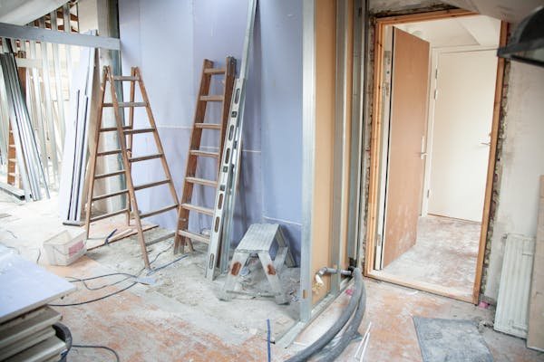 Les secrets pour choisir le meilleur aspirateur de chantier